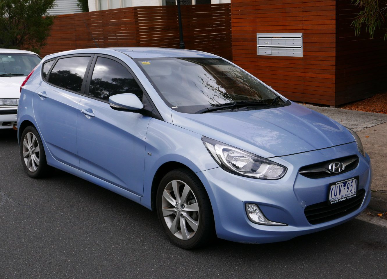 Hyundai Accent technical specifications and fuel economy